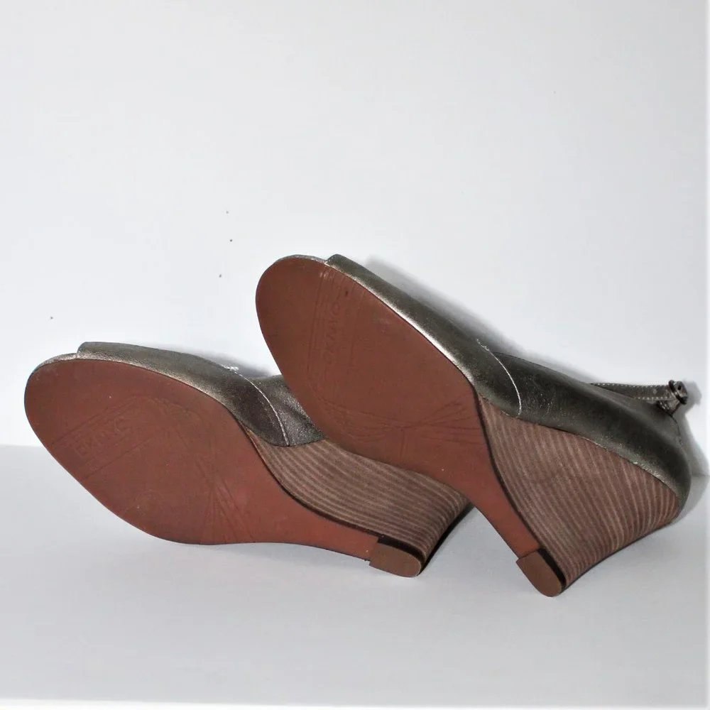DKNYC Gold Metallic Leather Wedge Heel - Picture 6 of 6